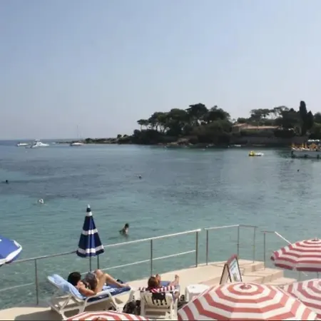 La Ritournelle * Αντίμπ